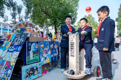 湖北襄阳：校园科学季 点亮科技梦