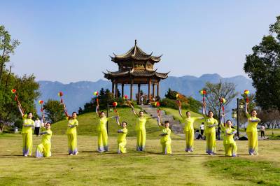 湖北秭归：乐享老年生活