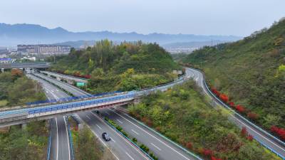 房县：路网通四方 发展动能足