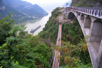 宜昌：秋游峡江风景