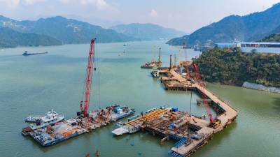 湖北秭归：三峡枢纽江南成品油翻坝项目建设忙