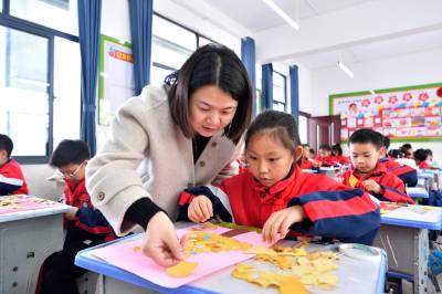 创意树叶画 留住秋天美