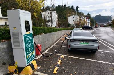 宜昌：“桩”点城乡织密便捷充电服务圈