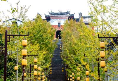 湖北恩施：山城冬韵秋色惹人醉