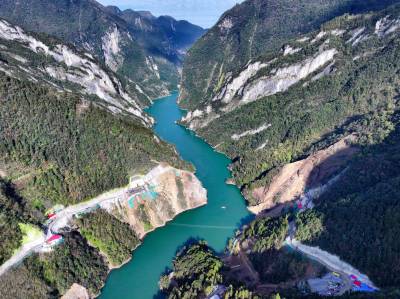 湖北恩施：宜涪高铁建设如火如荼