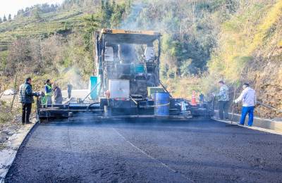 竹溪：改扩提等升级延伸“四好农村路”