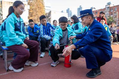 湖北襄阳：消防知识护成长