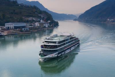 “长江三峡1”纯电动游轮