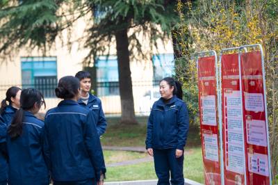 湖北荆门：变电站里的普法活动