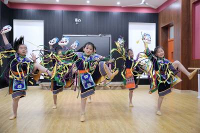 非遗进校园  傩戏焕新生