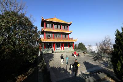     云海之巅觅仙踪 女娲圣境幻若仙