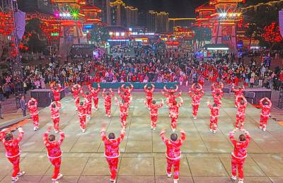千人蹁跹迎新年（客户端采稿）