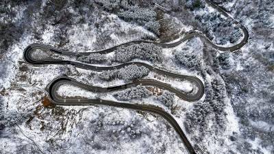 冬雪中最美旅游公路