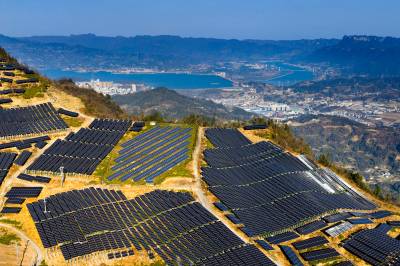 三峡库区的光伏电站