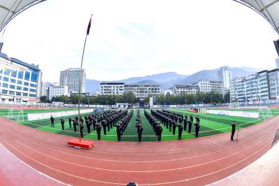 致敬警察节！保康公安举办升警旗仪式暨警营开放日（客户端采稿）