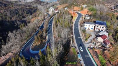 房县：公路畅通 产业增效