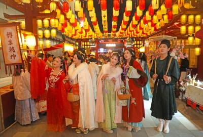 新荣天街庙会：沉浸雅韵年味足