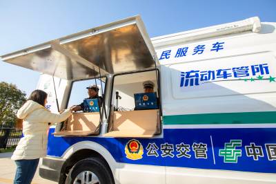 湖北襄阳：警邮联动 服务便民（客户端采稿）