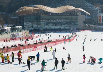 湖北宜昌：冰雪旅游持续升温