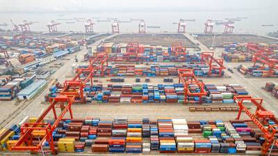 湖北武汉：阳逻港2025年进出口集装箱量首破60万标箱