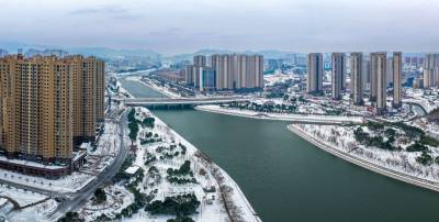 岁末听雪 浮世清欢--我的小城下雪了