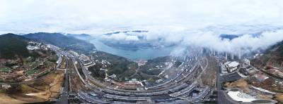 巴东：云雾锁江城 氤氲风景画