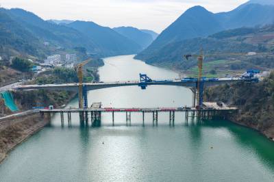 竹山：钦峪堵河大桥主体顺利合龙  预计5月具备通车条件