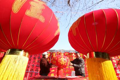 房县：购年货 迎新春