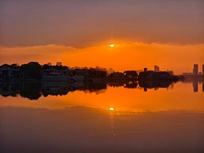 湖北武汉：汤逊湖夕阳美