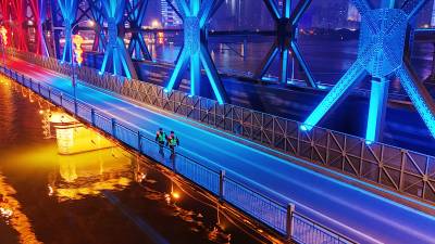 昼夜坚守 绘就平安“警”色