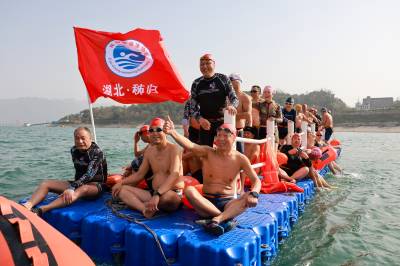 体育过大年  泳动新秭归