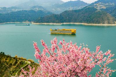 湖北宜昌：春满三峡