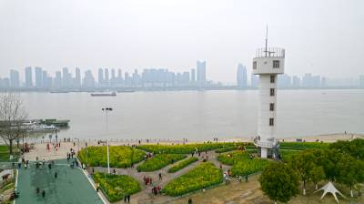 湖北武汉：百里长江生态廊道 绘出宜居幸福图景