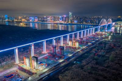 宜昌长江公铁大桥建设忙（客户端采稿）