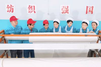 湖北汉川 3509厂 全国劳模张琴