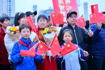 竹山县万余干群送别新兵入伍