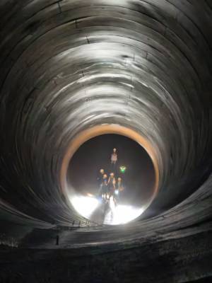 湖北黄龙滩电厂首次运用无人机检查1号机组压力钢管