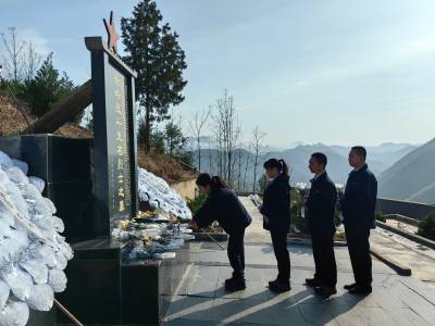 清明节前祭先烈