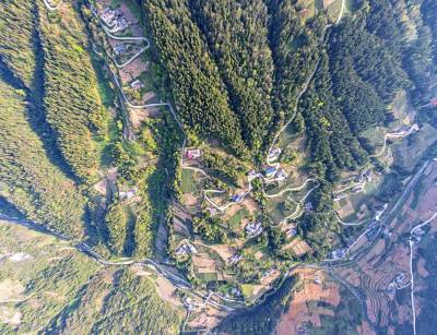 湖北恩施：春日乡村画卷