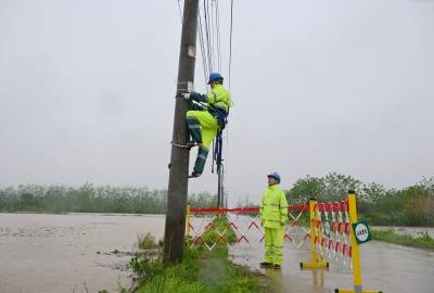 湖北汉川：抢抓雨停窗口期 全力确保稳定用电（客户端采稿）