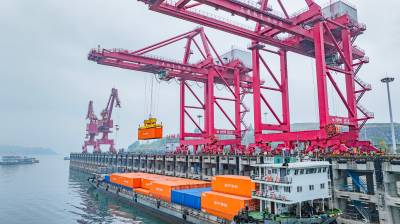 湖北秭归：三峡物流秭归港助力三峡库区物流畅通（客户端采稿）