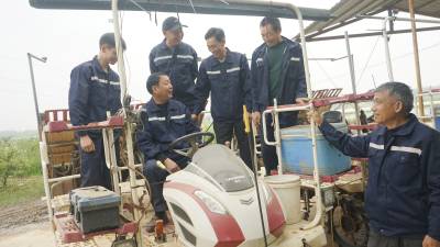 枝江：党员示范机手乐