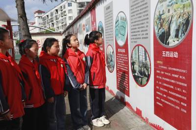 “悦”读红色经典 书香浸润童心