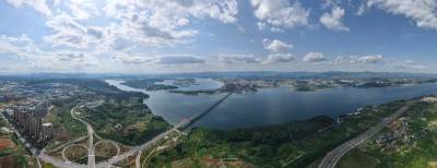 郧阳：天蓝水清城如画