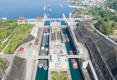 三峡南线船闸完成检修正式恢复通航（客户端采稿）