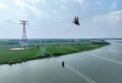 湖北荆门：汉江东部地区新能源电网建设忙
