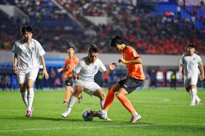 城市足球联赛激战正酣