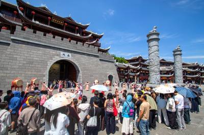 湖北恩施：乐享五一假期（客户端采稿）