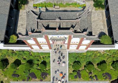 湖北秭归：“五一”假期旅游热