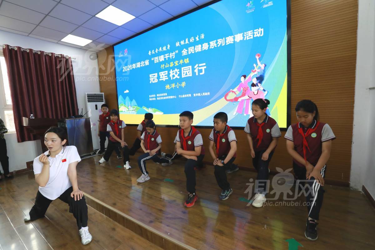 989533